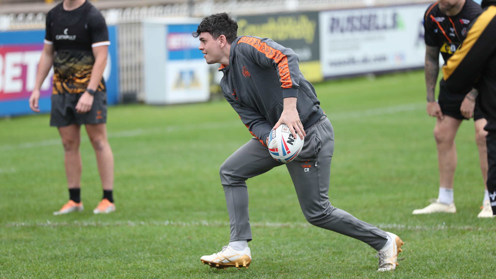 🧡 Flying the flag 🐅 Get your 2023 - Castleford Tigers